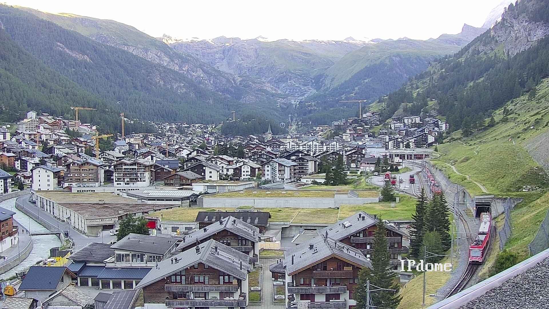 Archiv Foto Webcam Zermatt: Blick auf das Dorf