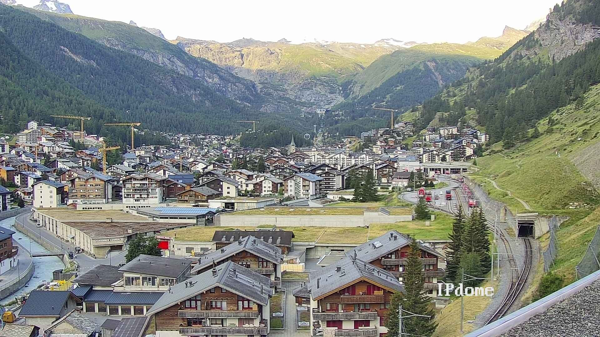 Archiv Foto Webcam Zermatt: Blick auf das Dorf