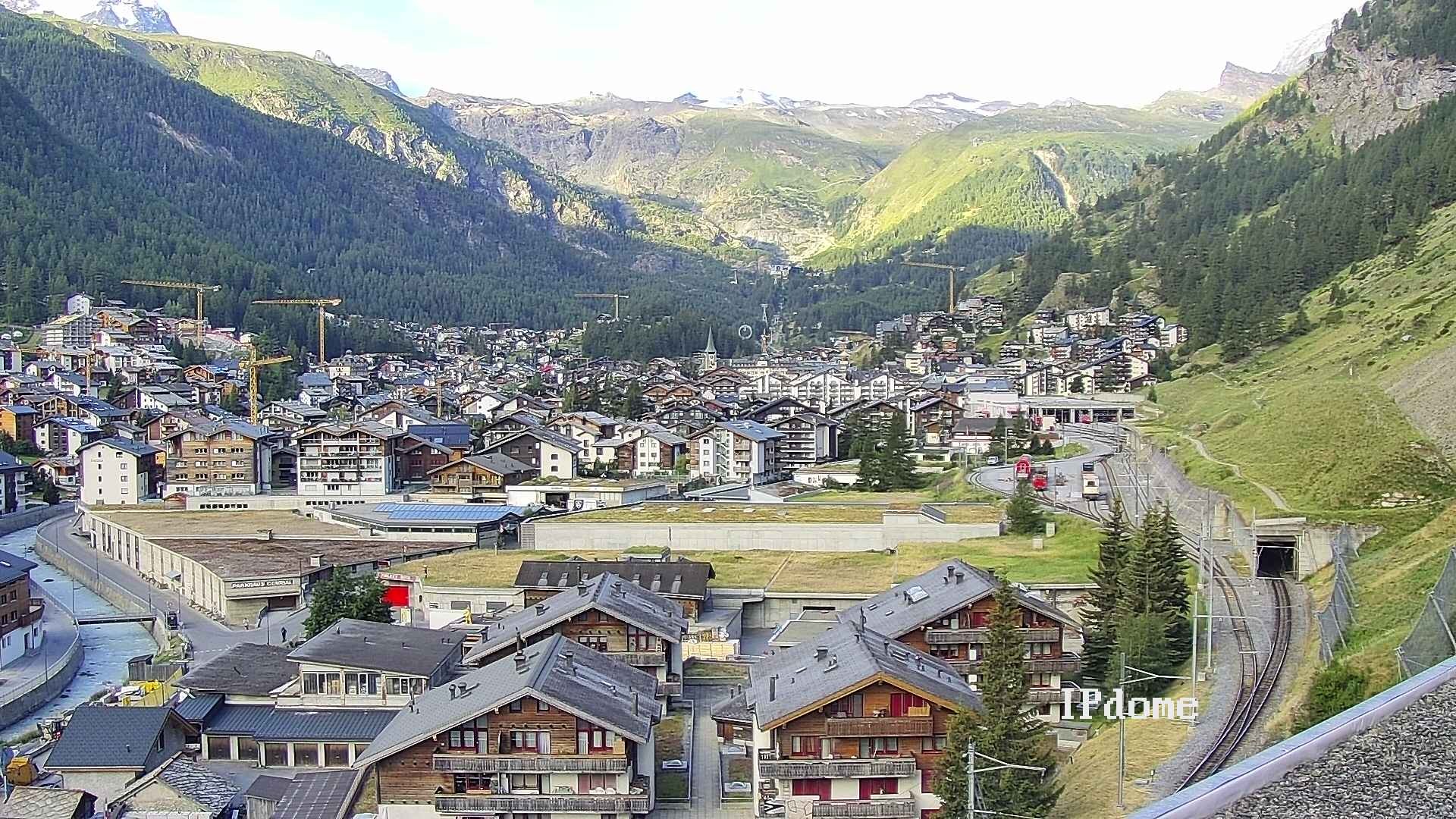 Archiv Foto Webcam Zermatt: Blick auf das Dorf