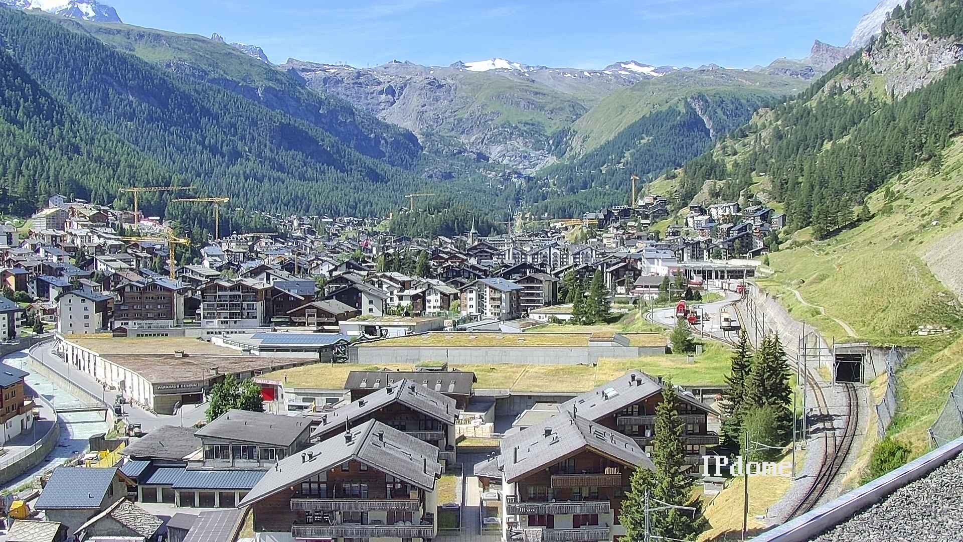 Archiv Foto Webcam Zermatt: Blick auf das Dorf