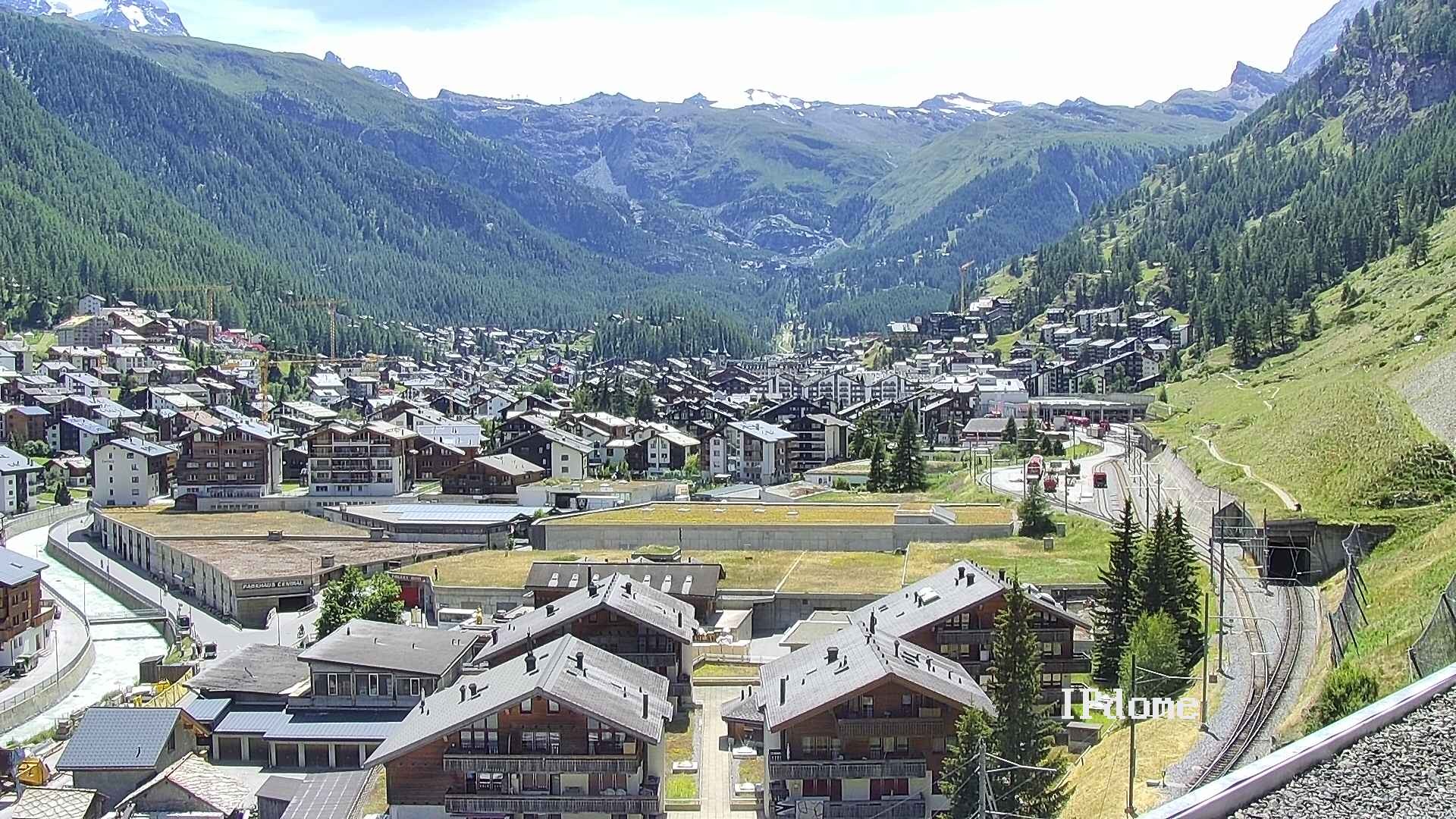 Archiv Foto Webcam Zermatt: Blick auf das Dorf