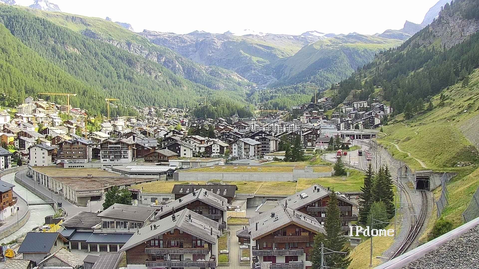 Archiv Foto Webcam Zermatt: Blick auf das Dorf