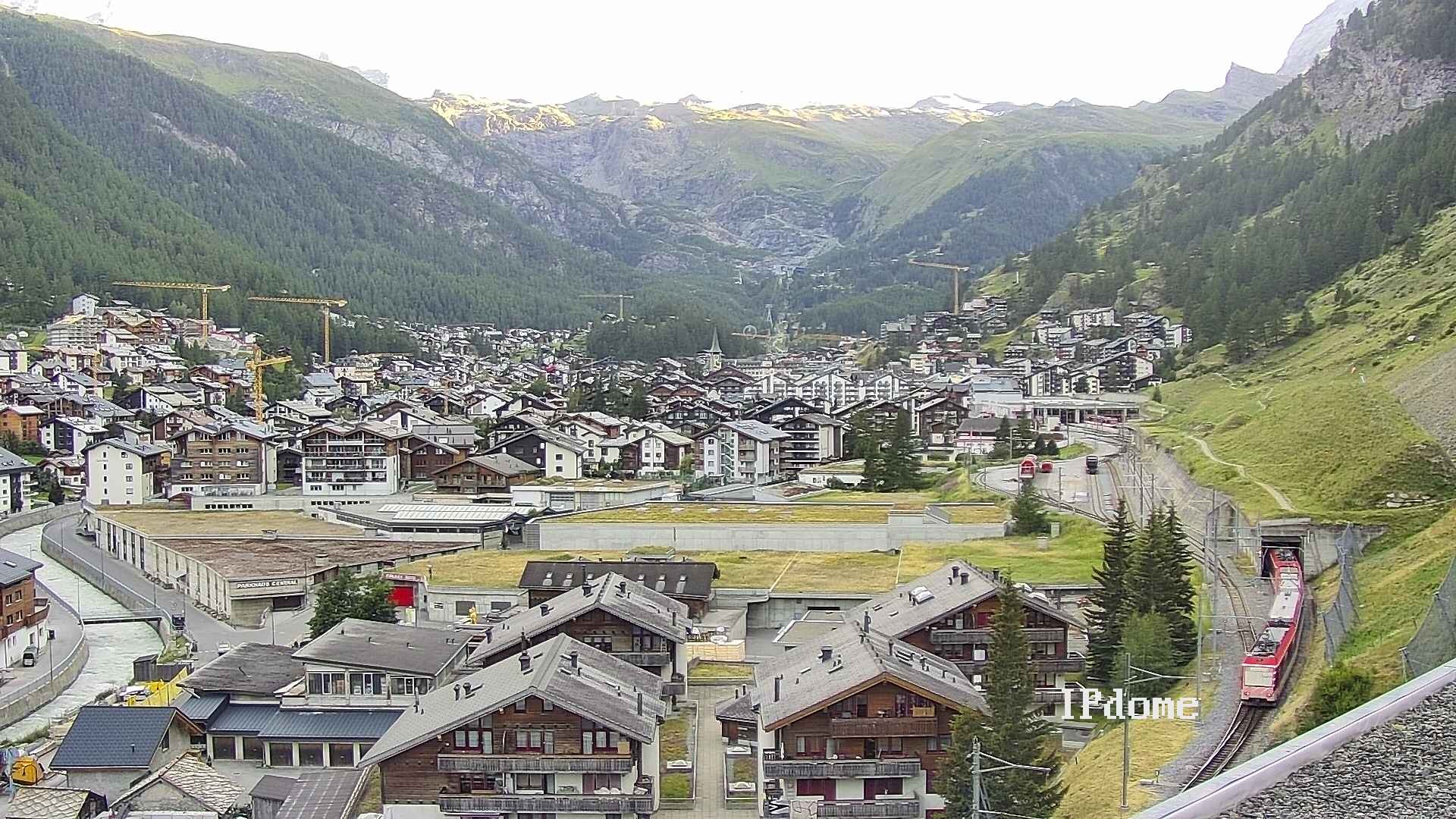 Archiv Foto Webcam Zermatt: Blick auf das Dorf