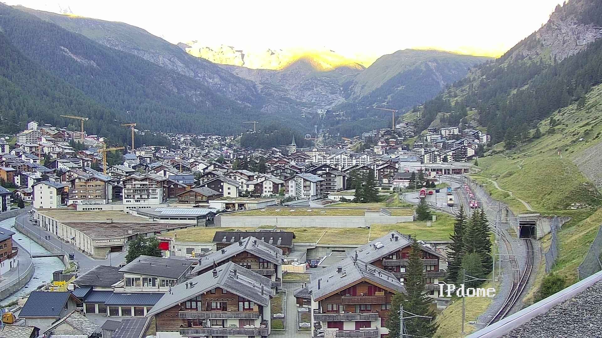 Archiv Foto Webcam Zermatt: Blick auf das Dorf