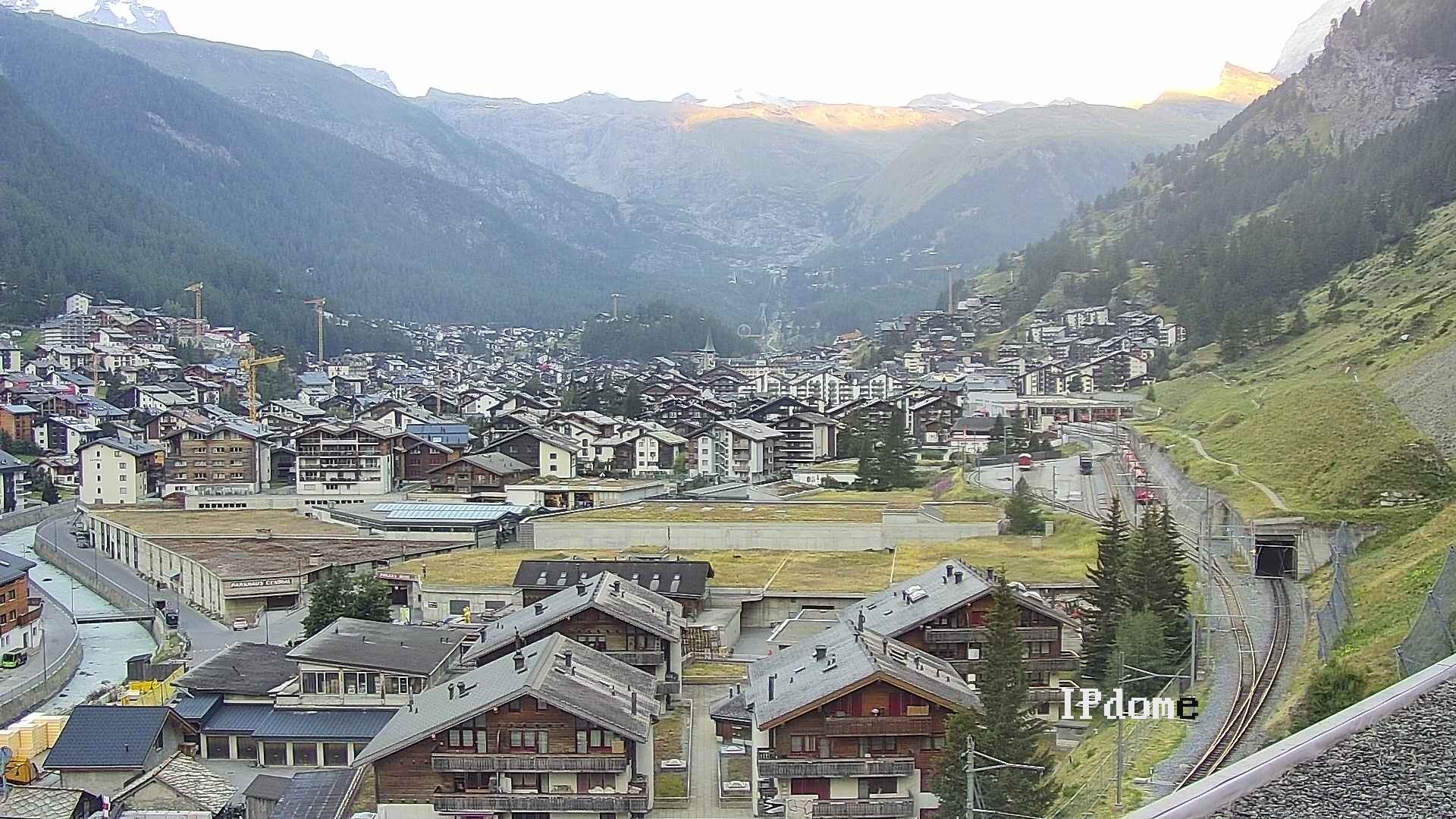 Archiv Foto Webcam Zermatt: Blick auf das Dorf
