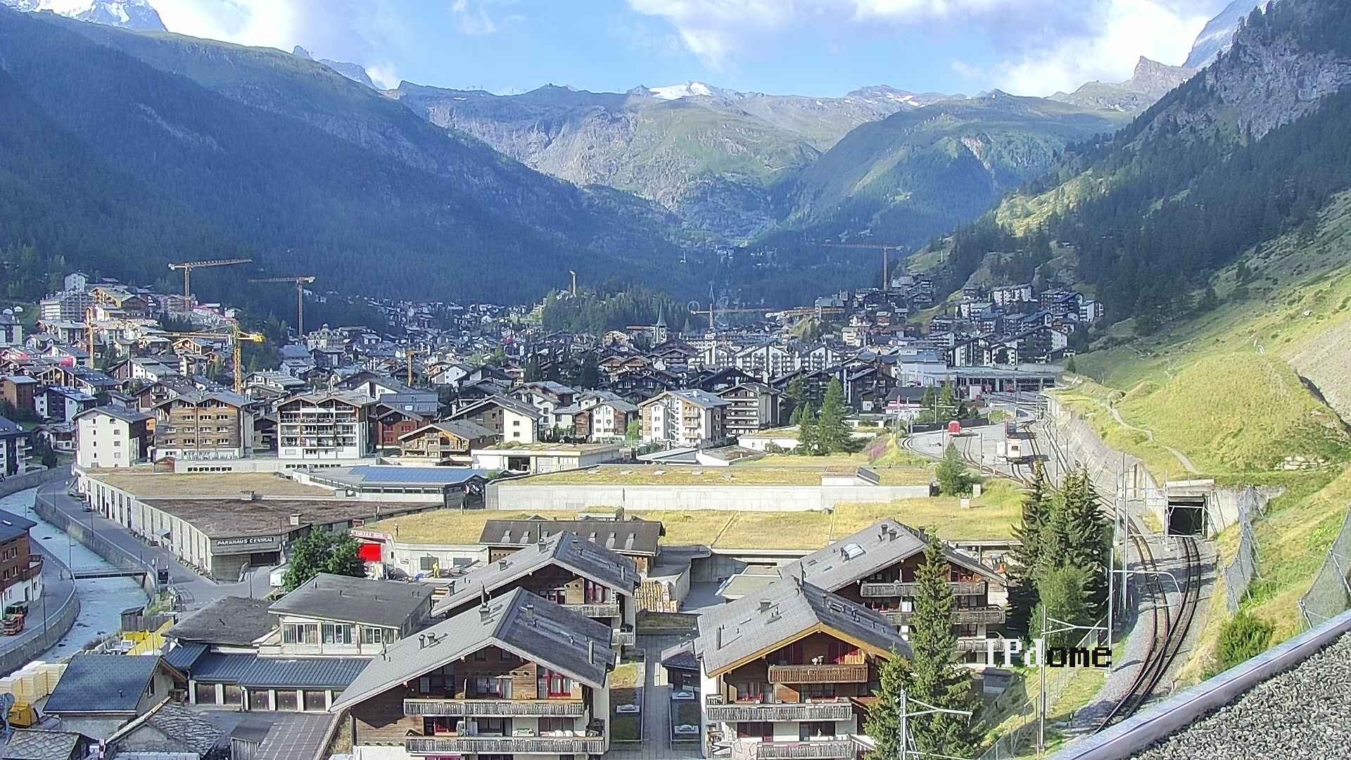 Archiv Foto Webcam Zermatt: Blick auf das Dorf