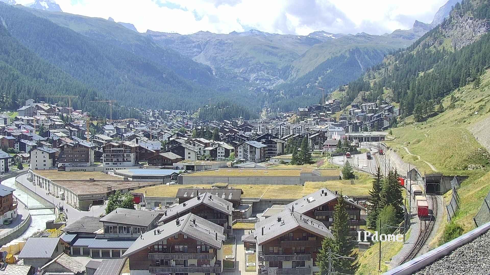 Archiv Foto Webcam Zermatt: Blick auf das Dorf