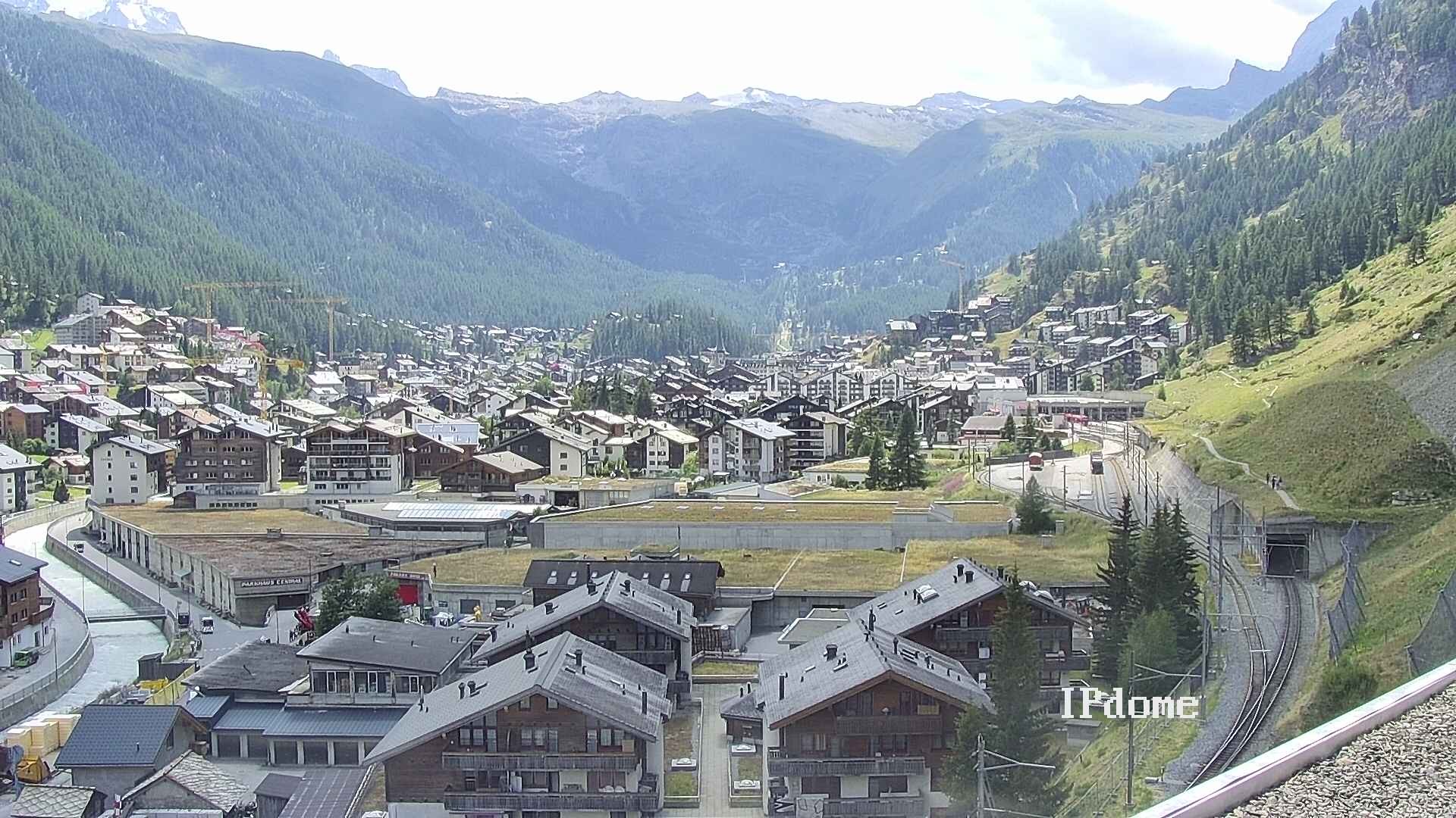 Archiv Foto Webcam Zermatt: Blick auf das Dorf