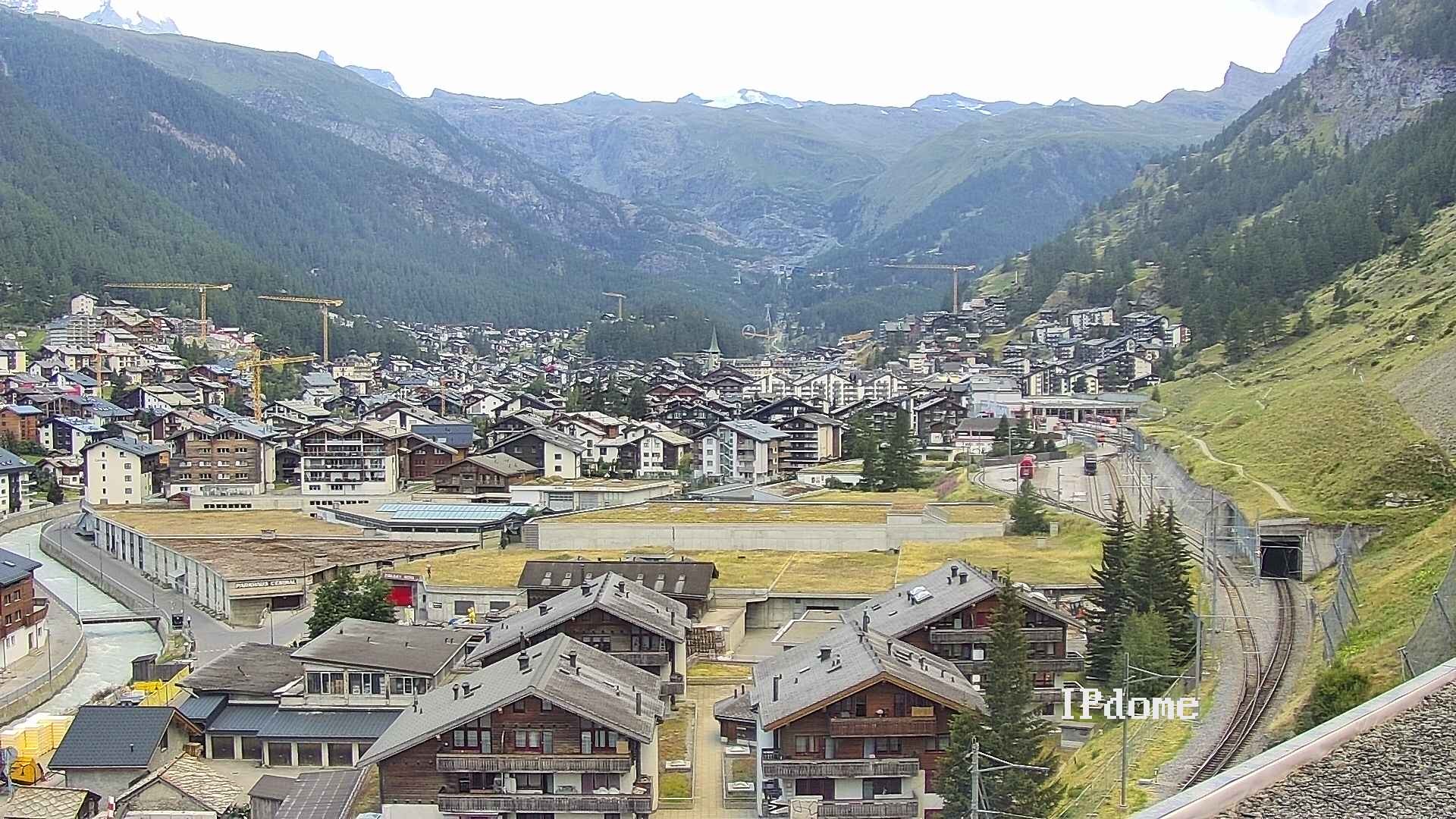 Archiv Foto Webcam Zermatt: Blick auf das Dorf