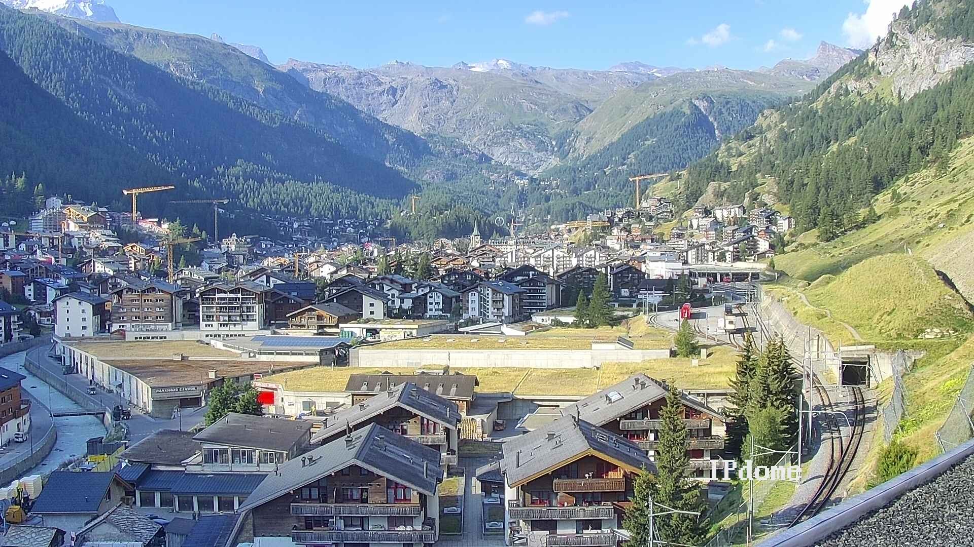 Archiv Foto Webcam Zermatt: Blick auf das Dorf