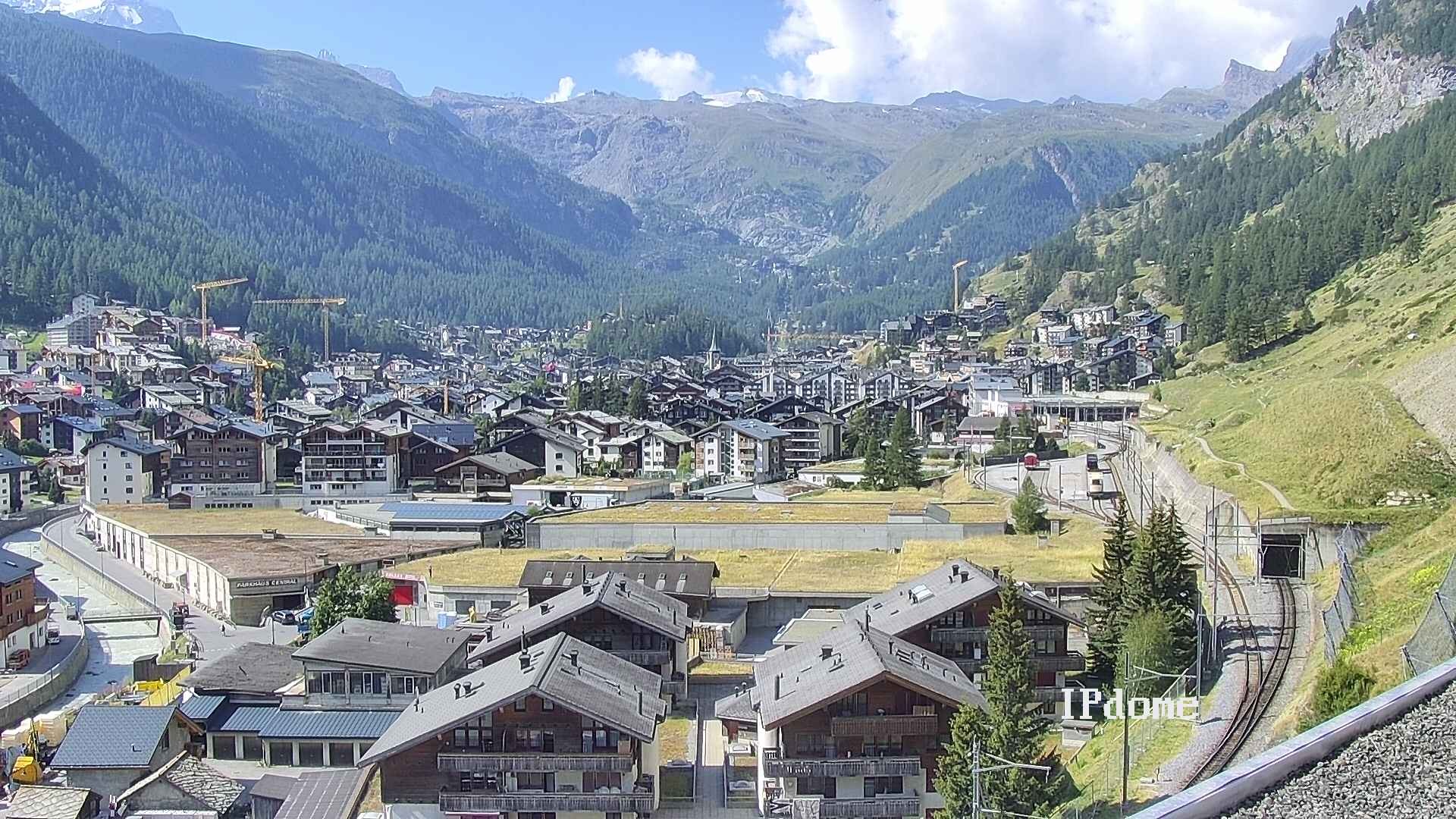 Archiv Foto Webcam Zermatt: Blick auf das Dorf