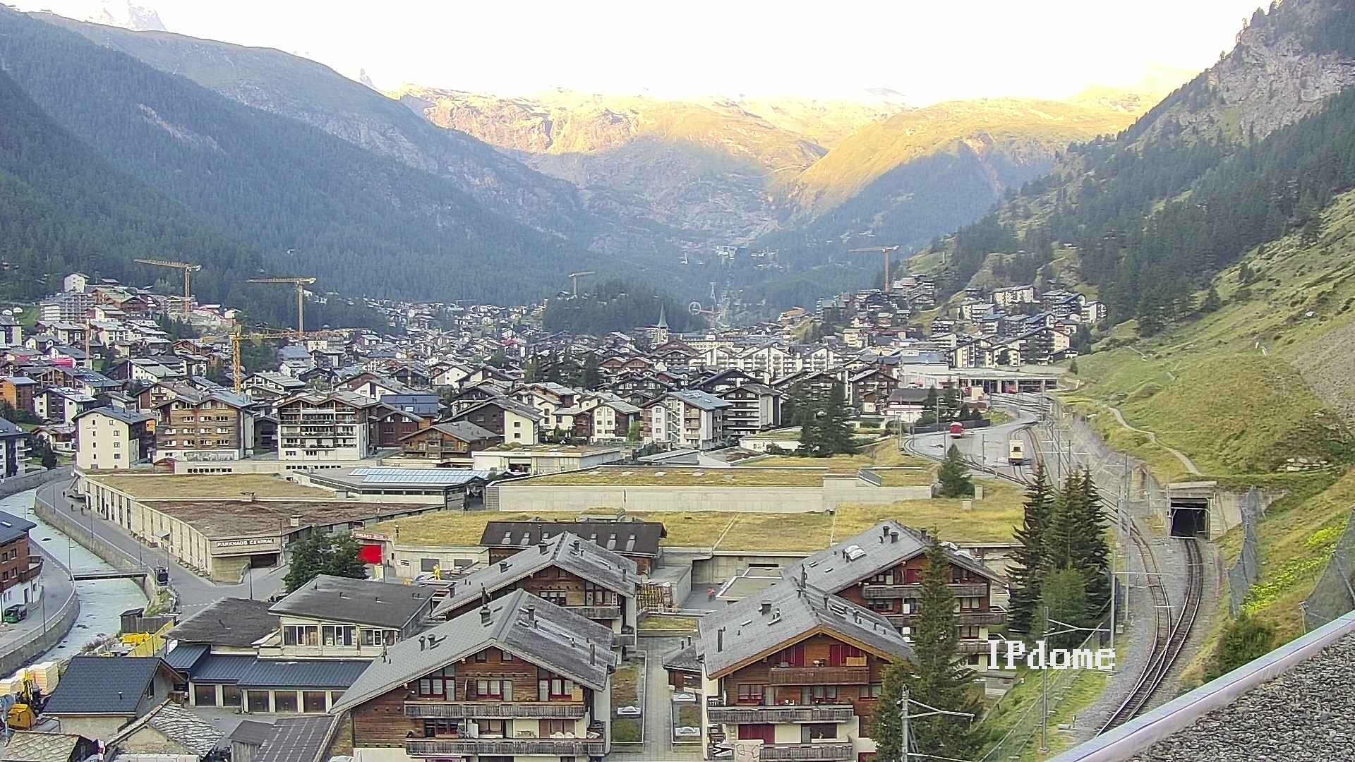 Archiv Foto Webcam Zermatt: Blick auf das Dorf