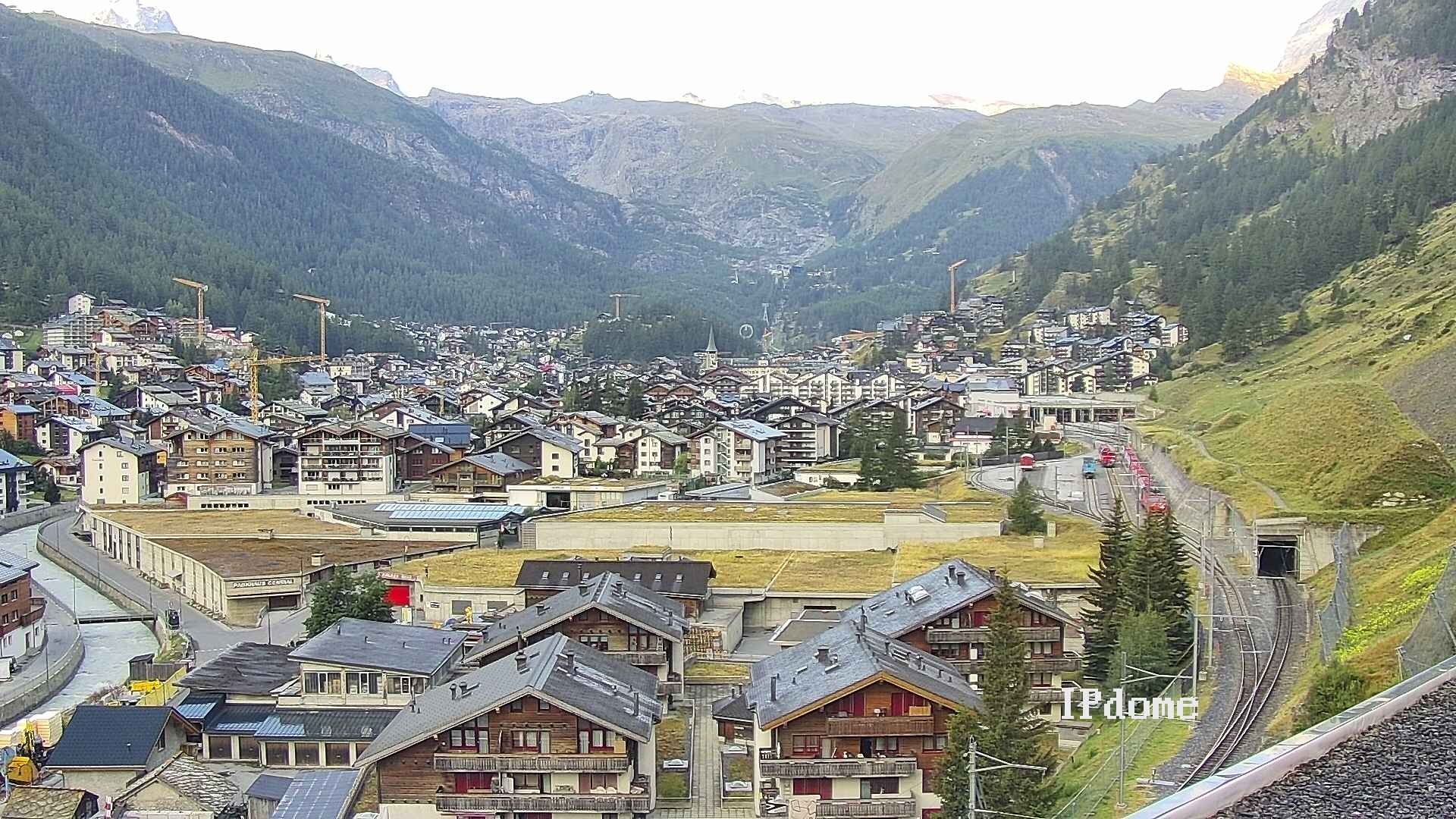 Archiv Foto Webcam Zermatt: Blick auf das Dorf