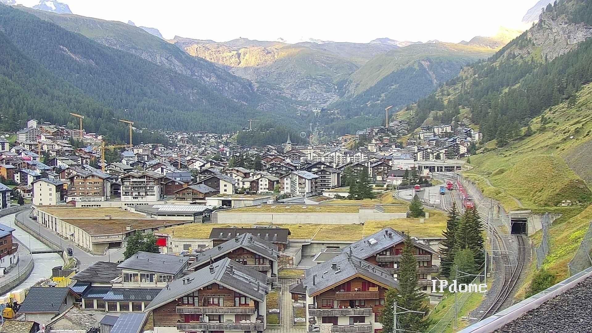 Archiv Foto Webcam Zermatt: Blick auf das Dorf
