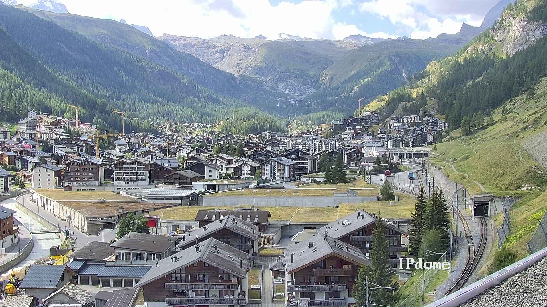 Archiv Foto Webcam Zermatt: Blick auf das Dorf