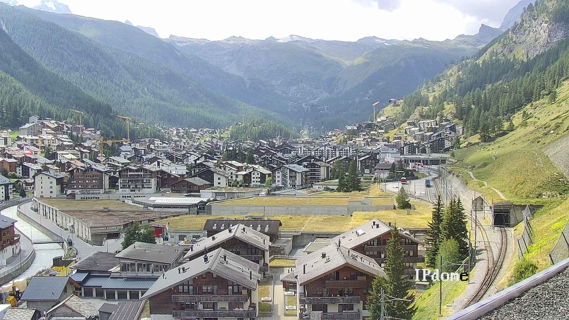 Archiv Foto Webcam Zermatt: Blick auf das Dorf