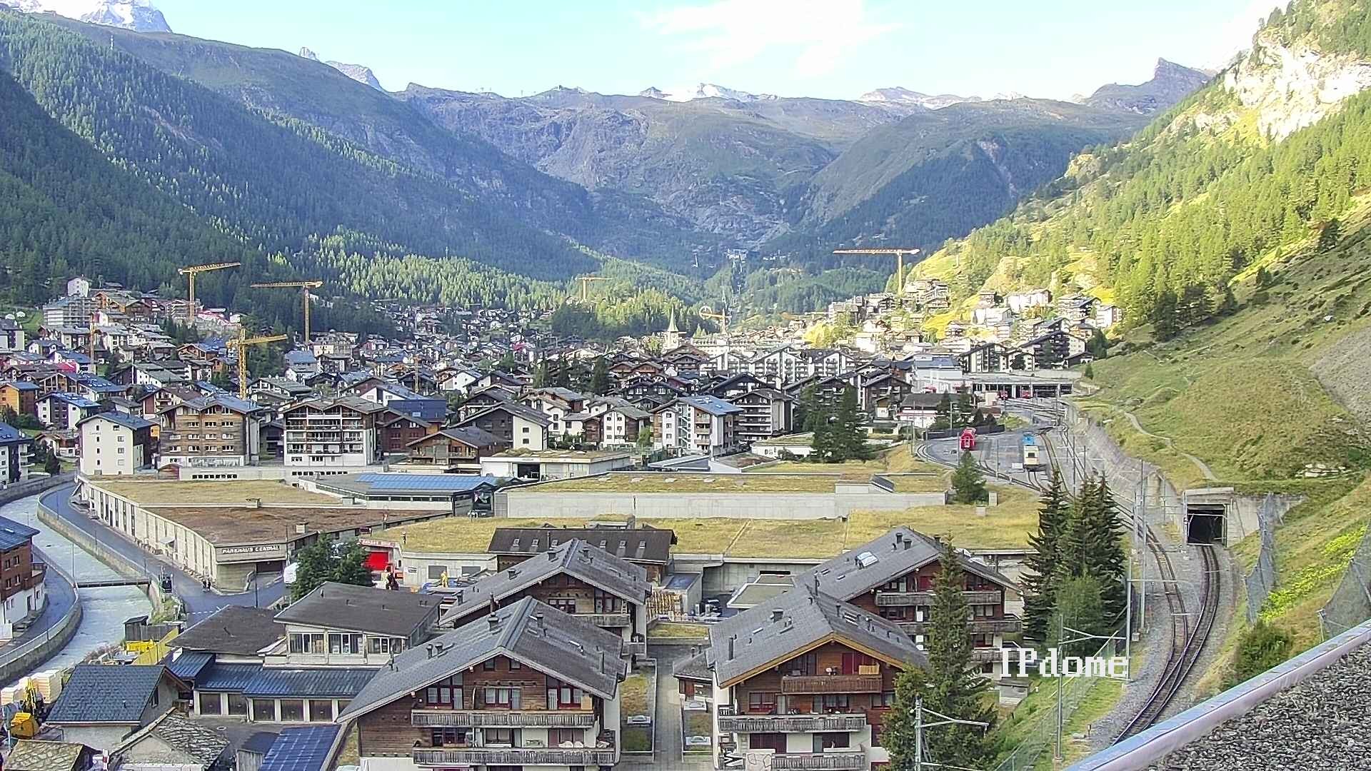 Archiv Foto Webcam Zermatt: Blick auf das Dorf
