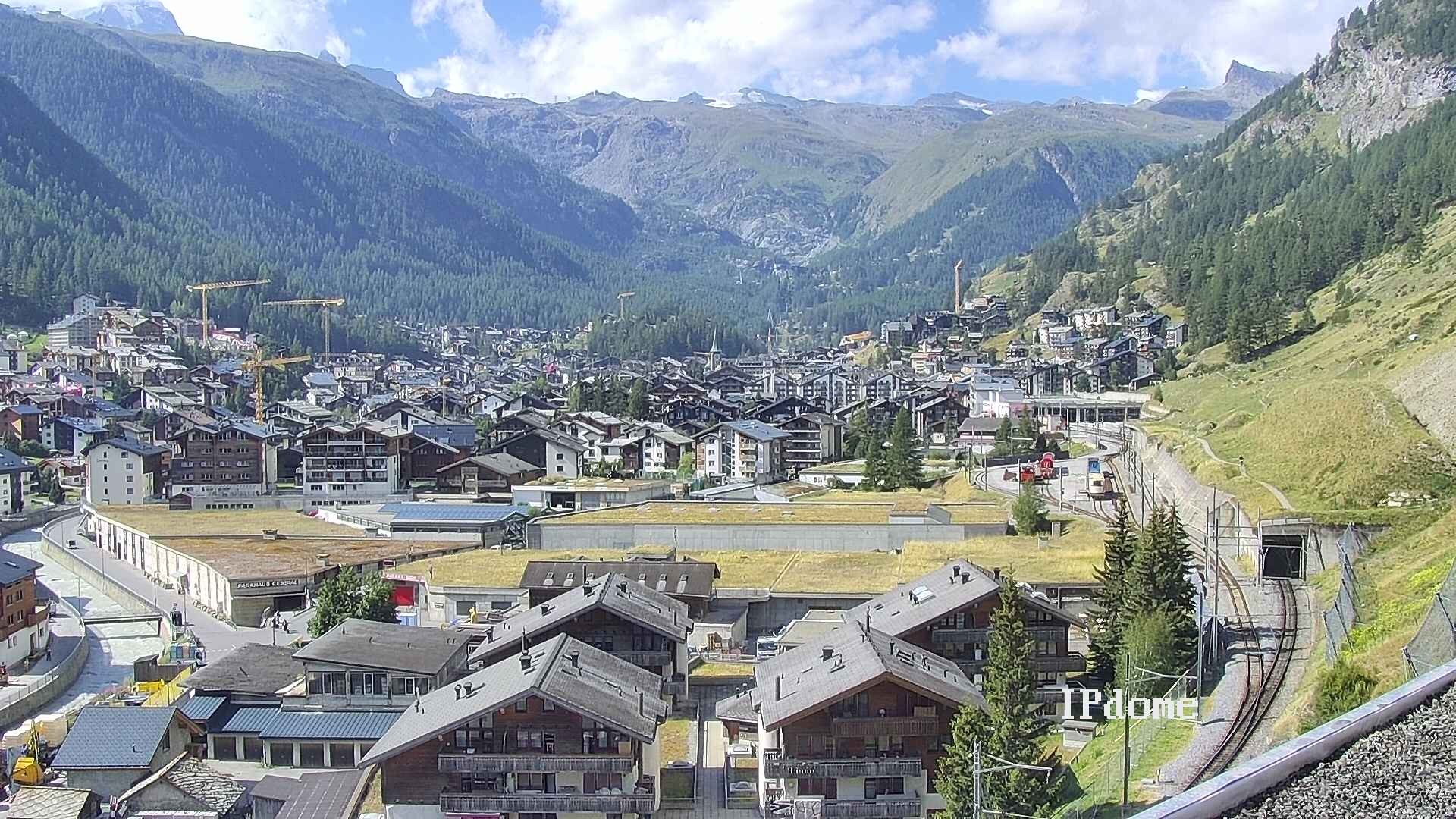 Archiv Foto Webcam Zermatt: Blick auf das Dorf