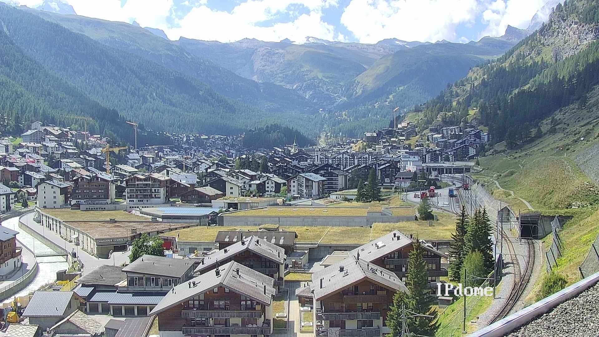 Archiv Foto Webcam Zermatt: Blick auf das Dorf