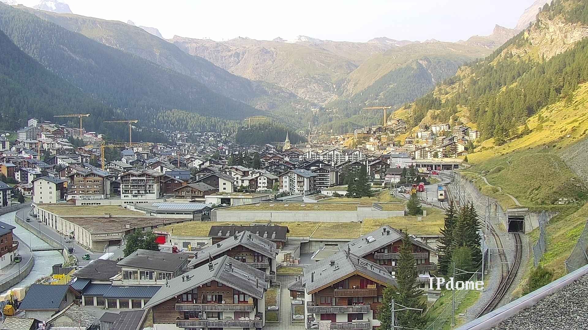 Archiv Foto Webcam Zermatt: Blick auf das Dorf
