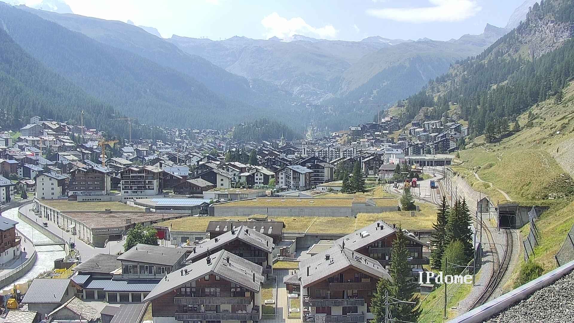 Archiv Foto Webcam Zermatt: Blick auf das Dorf
