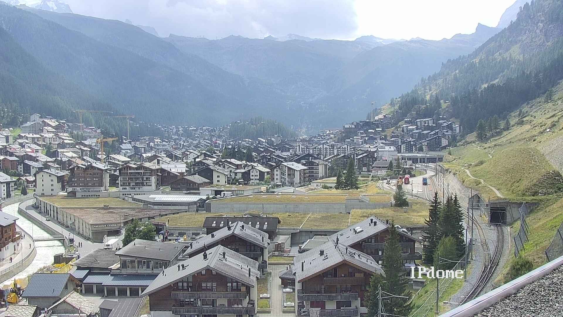Archiv Foto Webcam Zermatt: Blick auf das Dorf