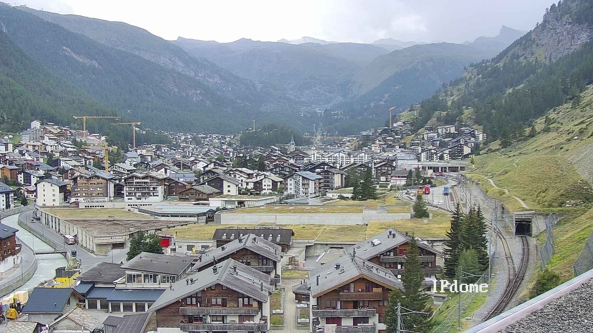 Archiv Foto Webcam Zermatt: Blick auf das Dorf