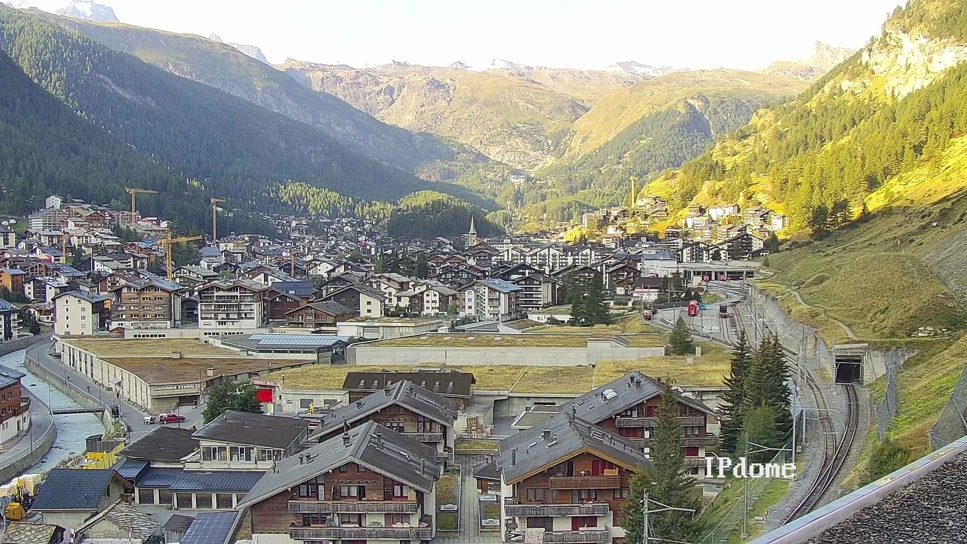Archiv Foto Webcam Zermatt: Blick auf das Dorf