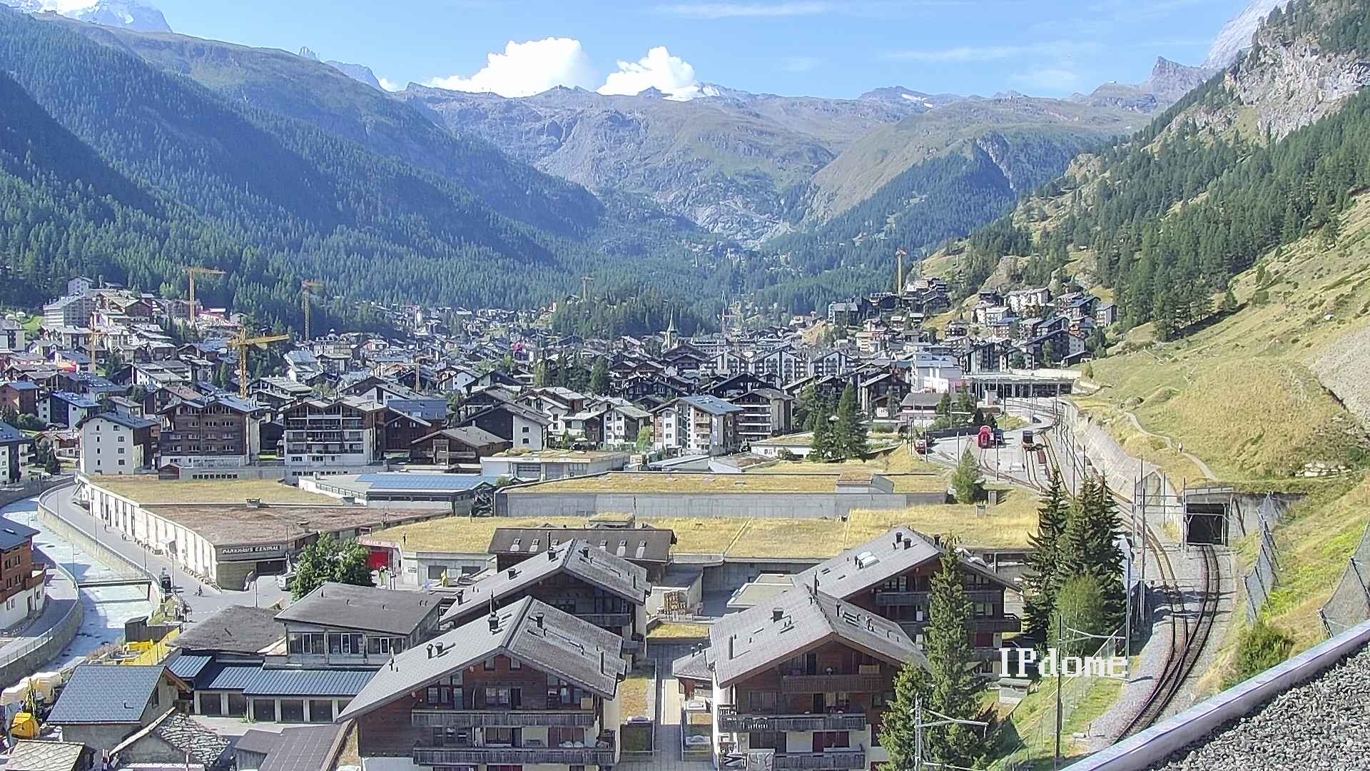 Archiv Foto Webcam Zermatt: Blick auf das Dorf