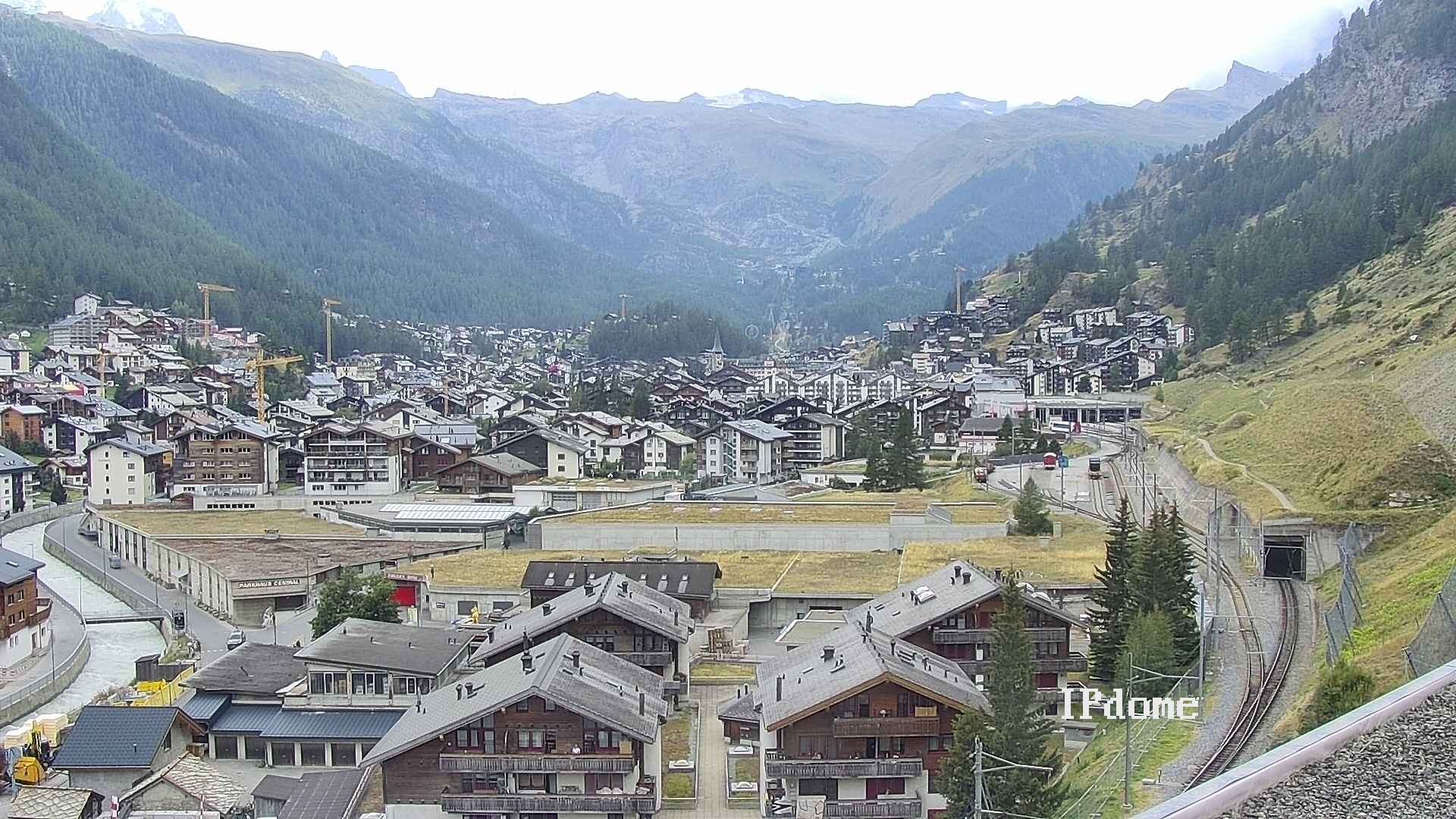 Archiv Foto Webcam Zermatt: Blick auf das Dorf