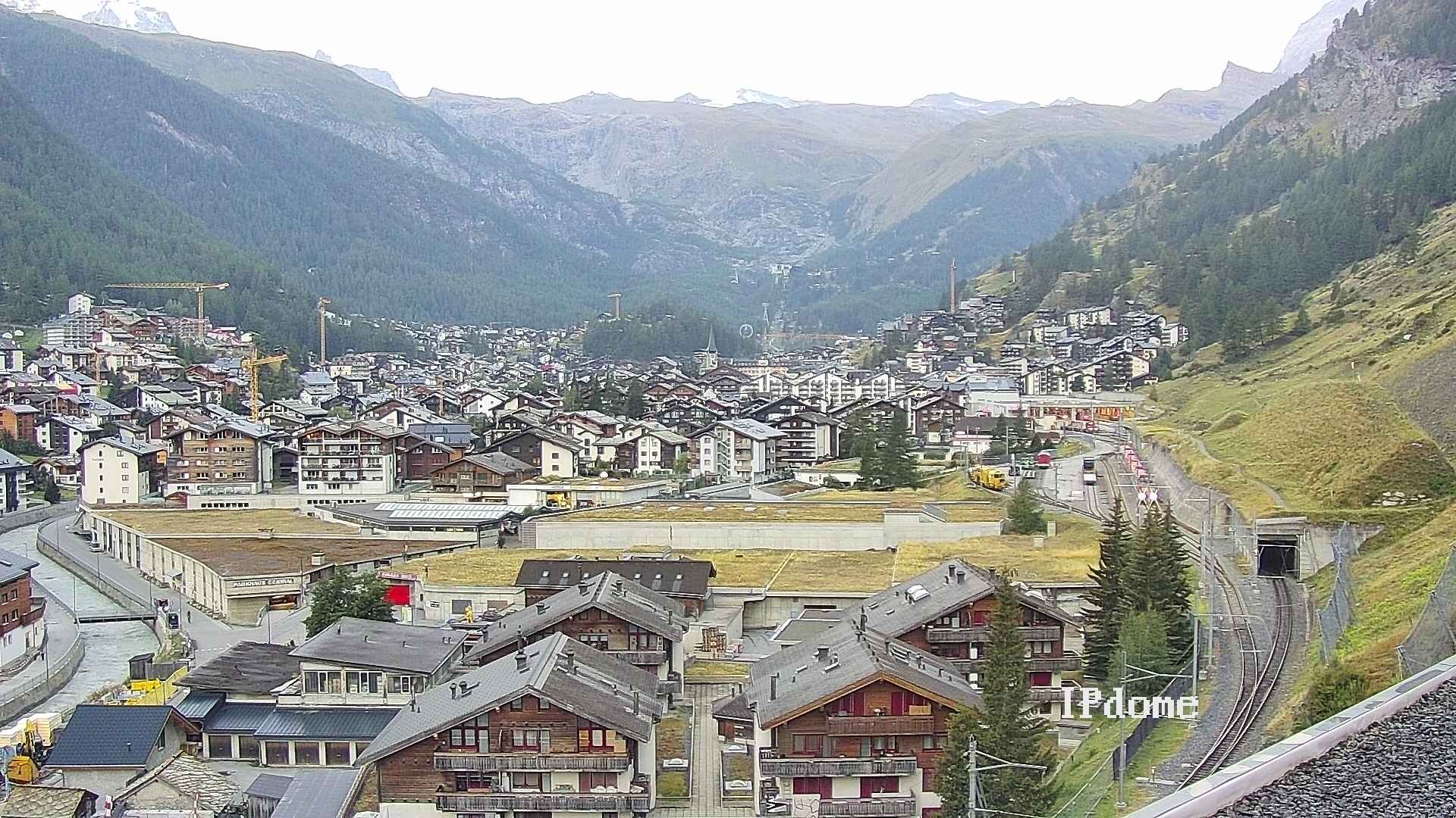 Archiv Foto Webcam Zermatt: Blick auf das Dorf