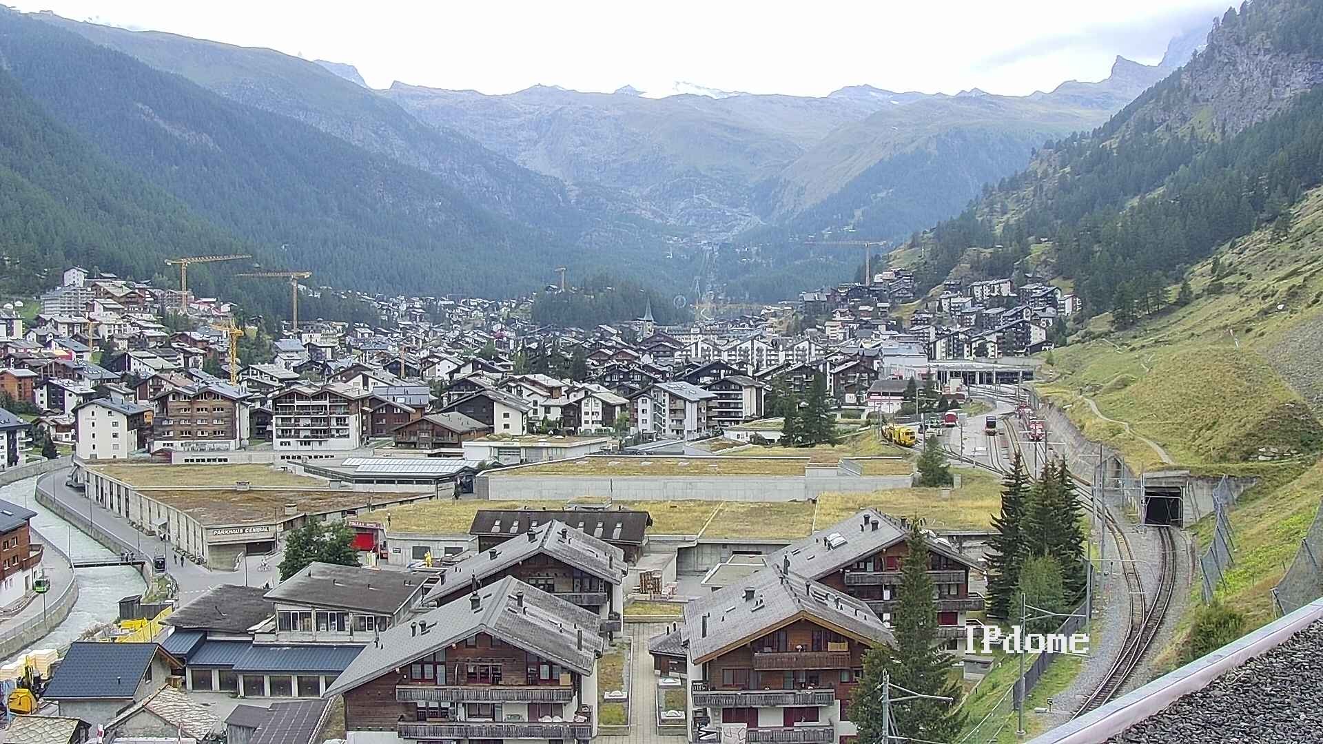 Archiv Foto Webcam Zermatt: Blick auf das Dorf