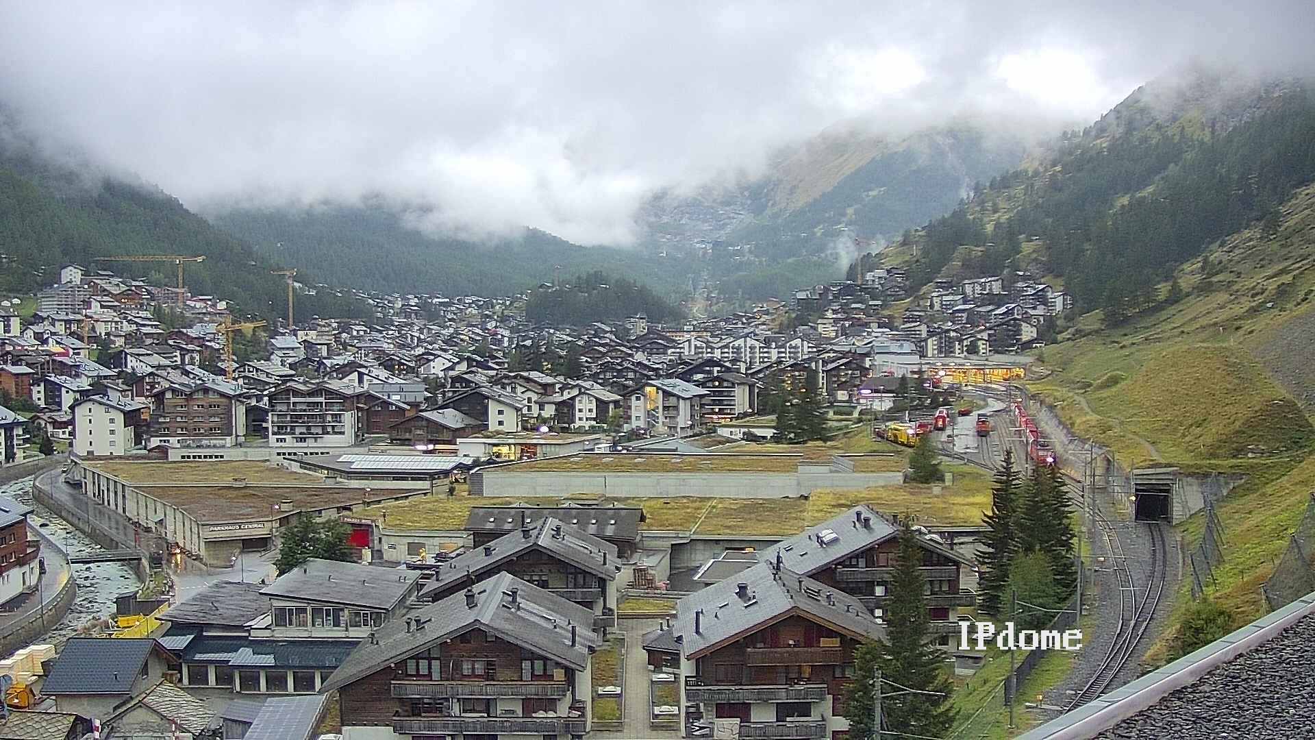 Archiv Foto Webcam Zermatt: Blick auf das Dorf