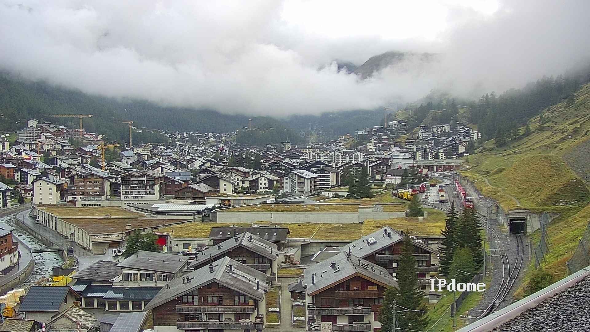 Archiv Foto Webcam Zermatt: Blick auf das Dorf