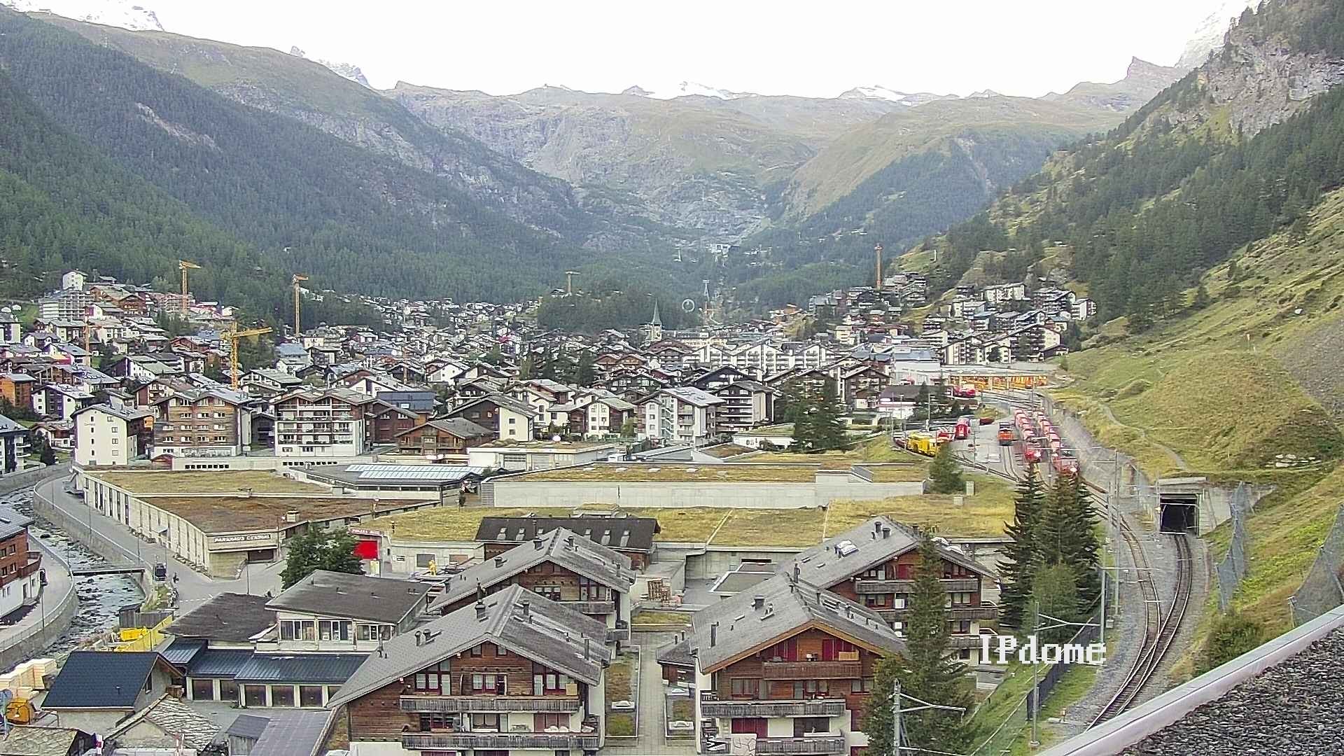 Archiv Foto Webcam Zermatt: Blick auf das Dorf