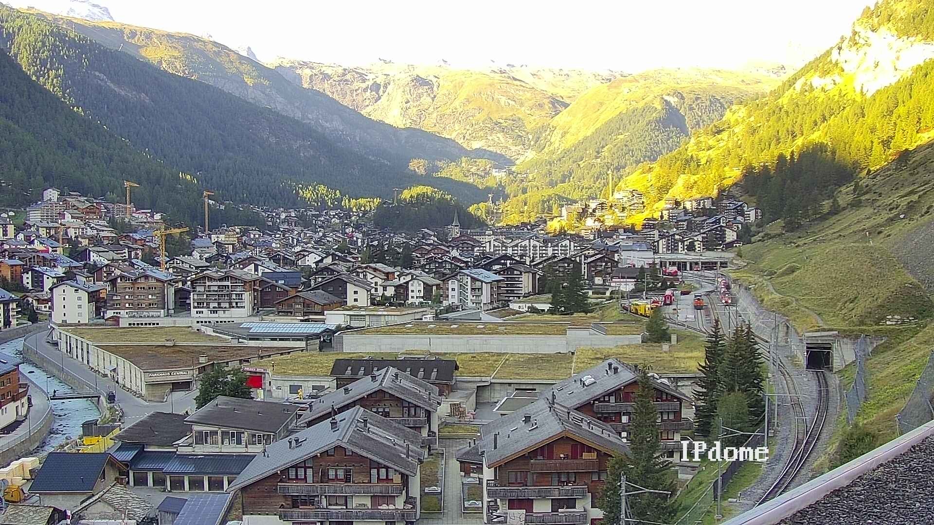 Archiv Foto Webcam Zermatt: Blick auf das Dorf
