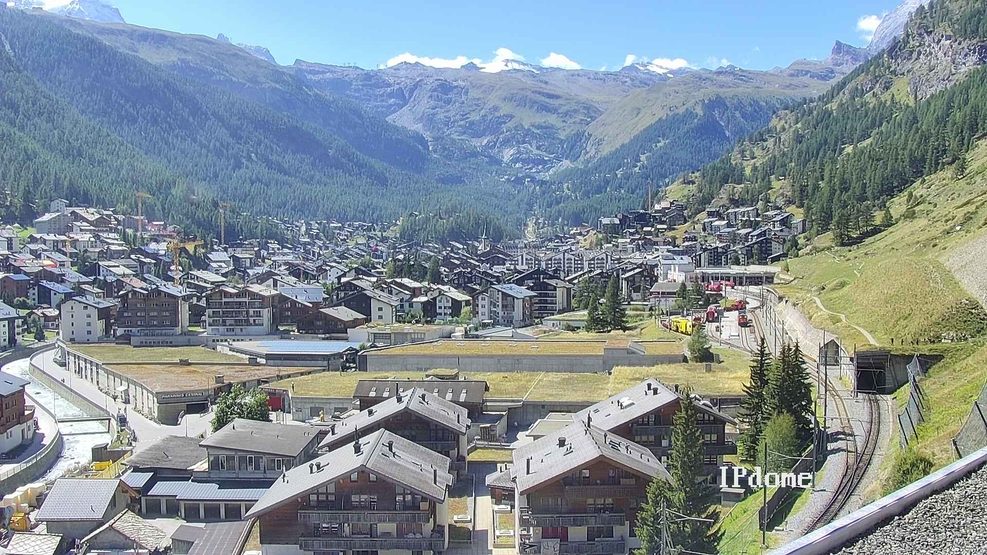 Archiv Foto Webcam Zermatt: Blick auf das Dorf