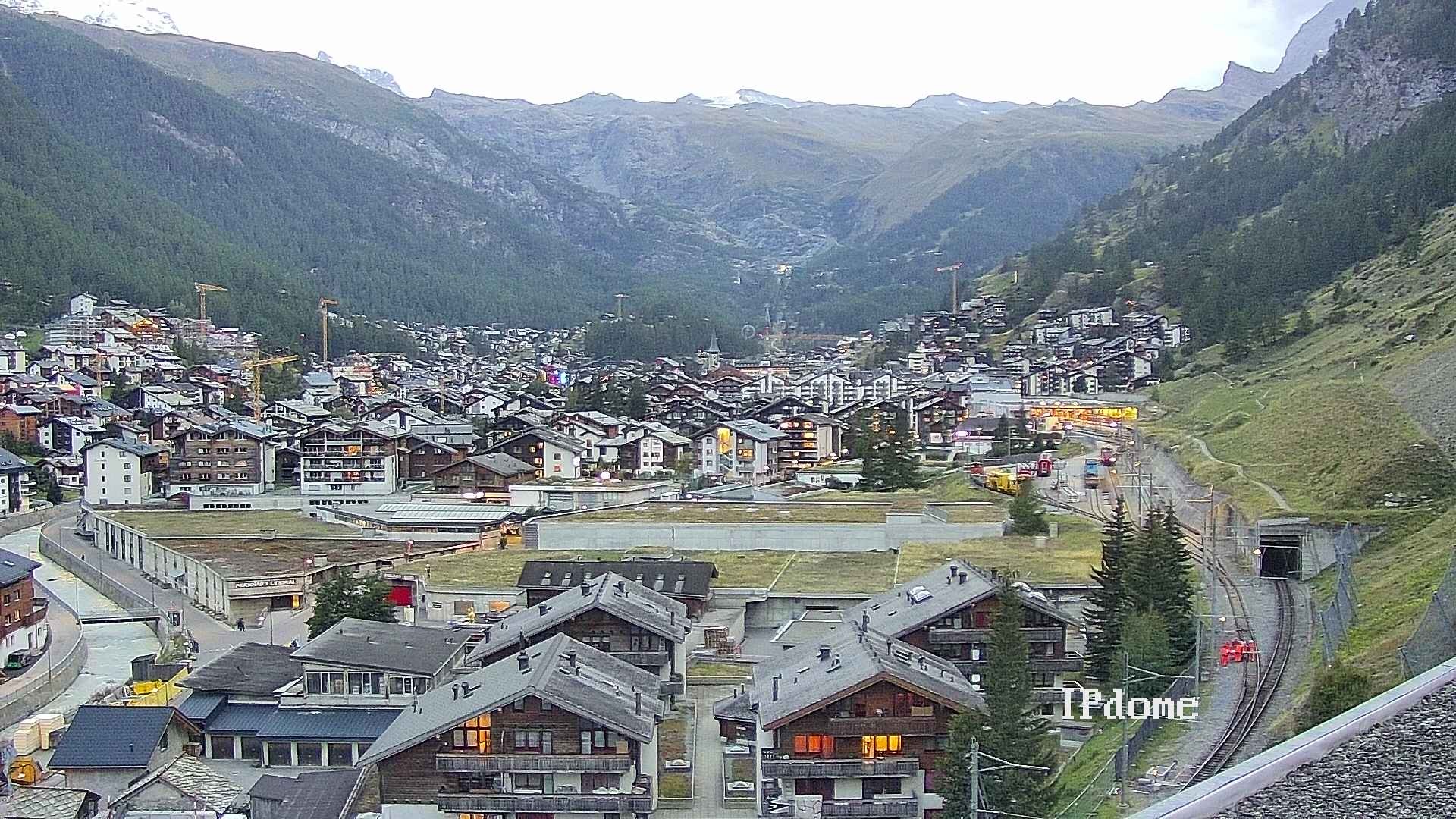 Archiv Foto Webcam Zermatt: Blick auf das Dorf