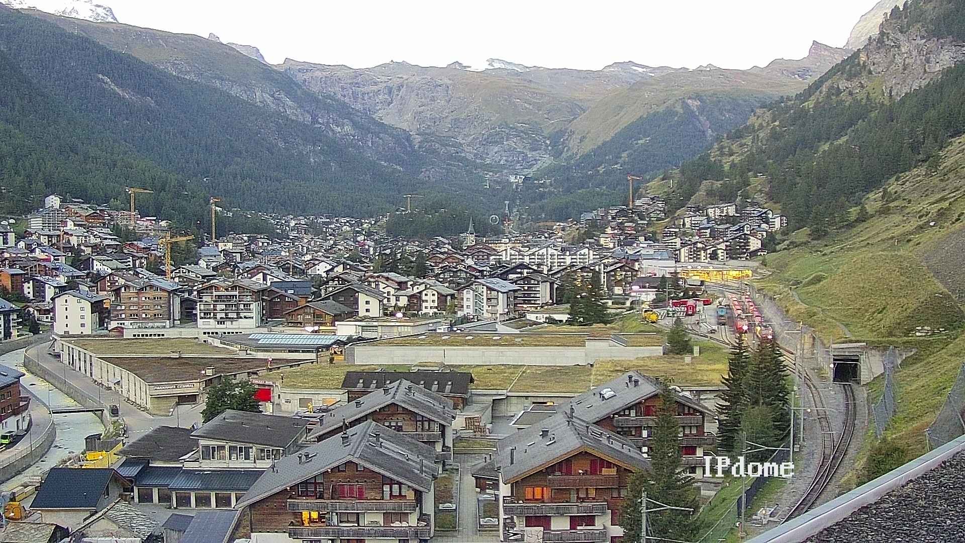 Archiv Foto Webcam Zermatt: Blick auf das Dorf