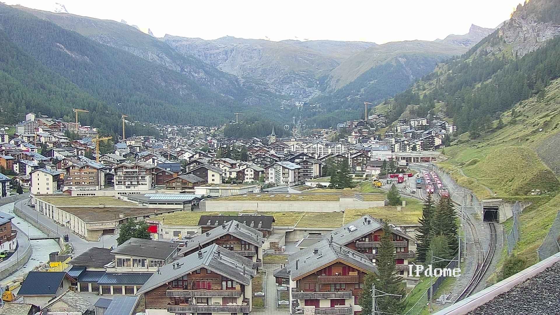 Archiv Foto Webcam Zermatt: Blick auf das Dorf