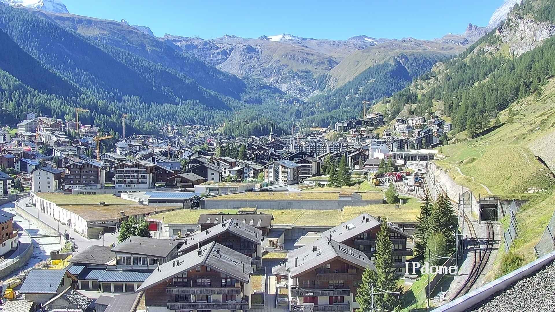 Archiv Foto Webcam Zermatt: Blick auf das Dorf
