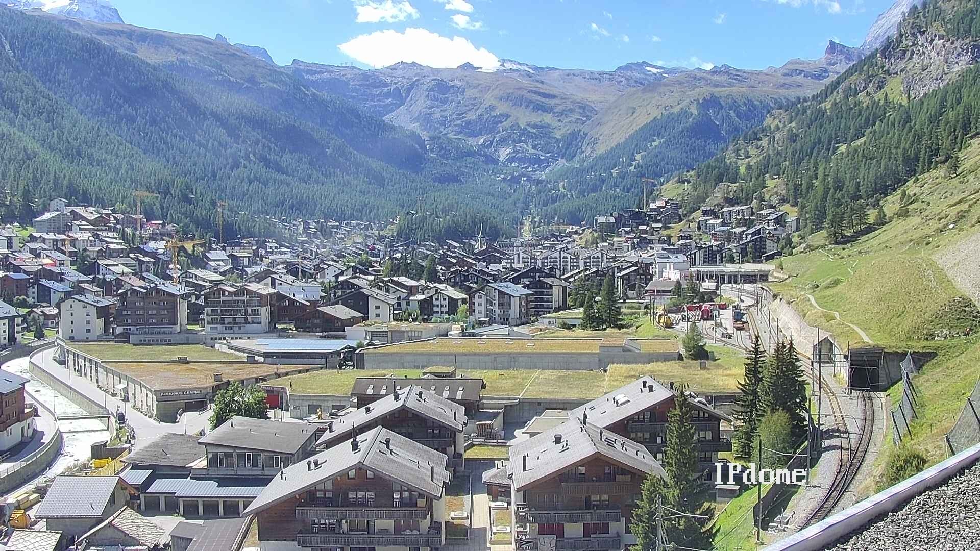 Archiv Foto Webcam Zermatt: Blick auf das Dorf