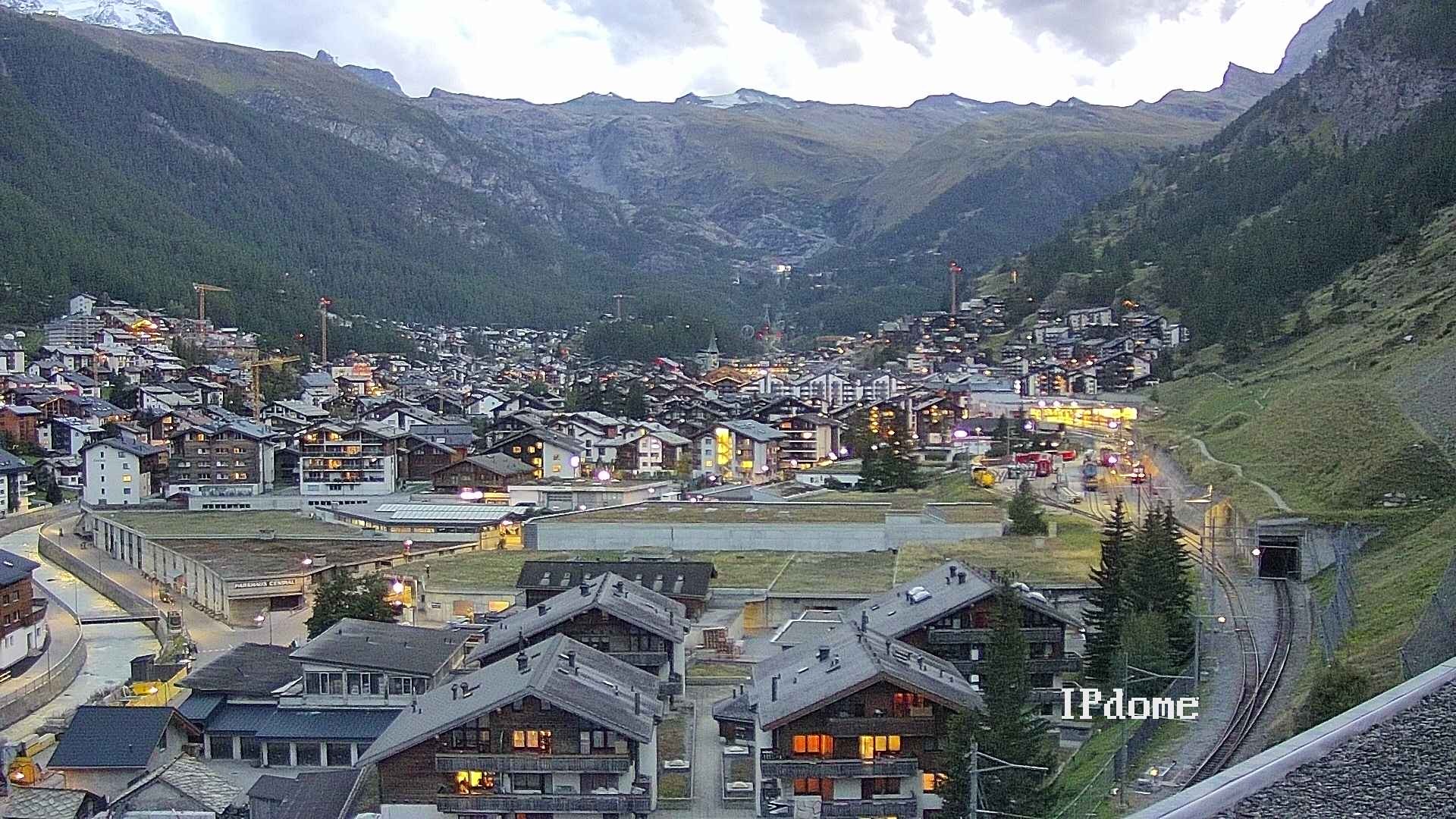 Archiv Foto Webcam Zermatt: Blick auf das Dorf