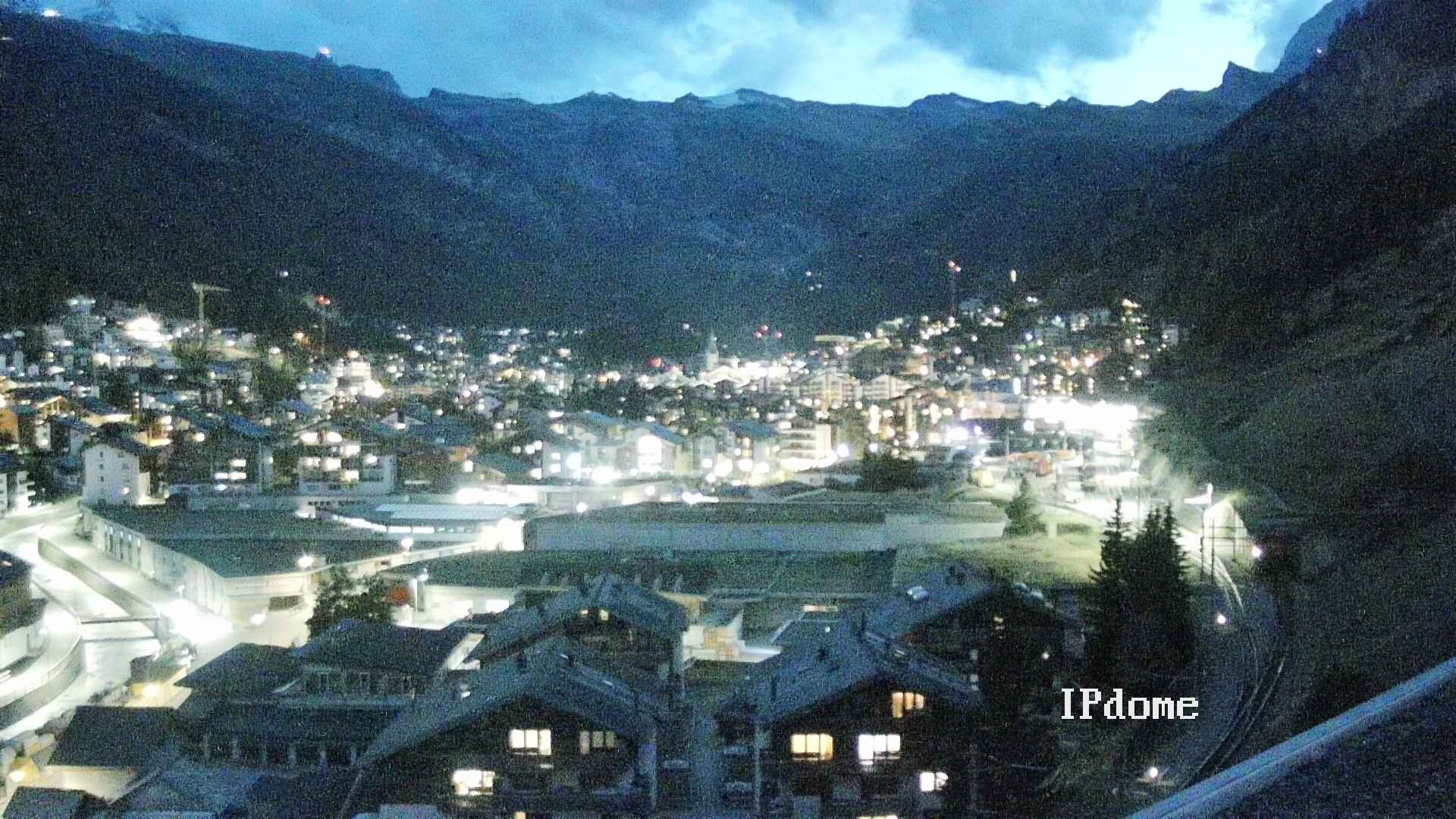 Archiv Foto Webcam Zermatt: Blick auf das Dorf