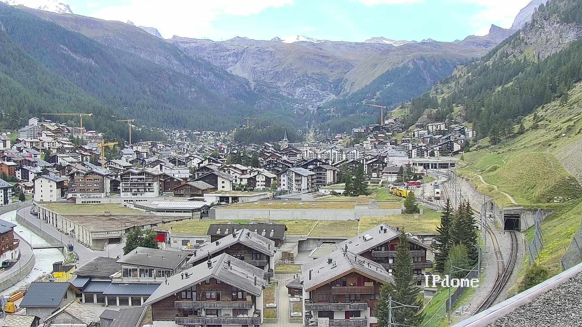 Archiv Foto Webcam Zermatt: Blick auf das Dorf