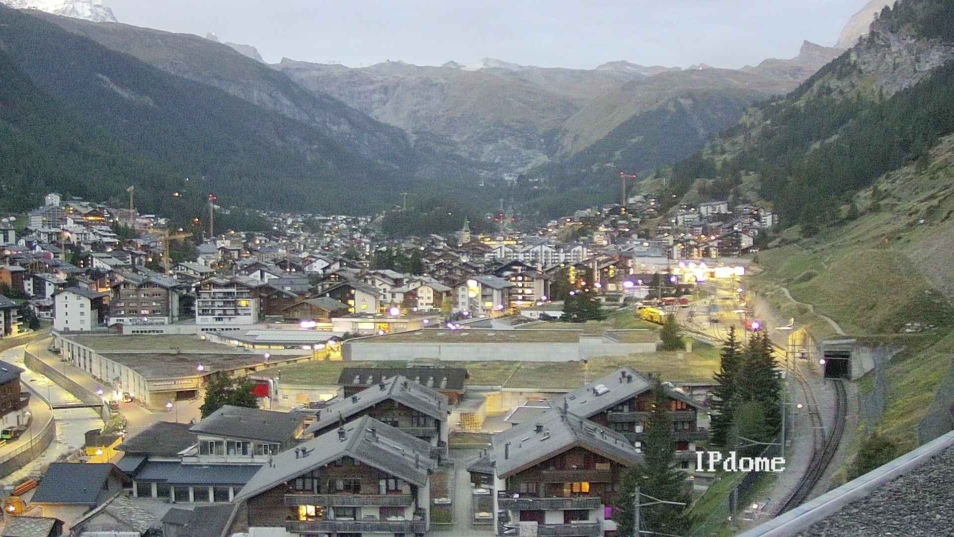 Archiv Foto Webcam Zermatt: Blick auf das Dorf