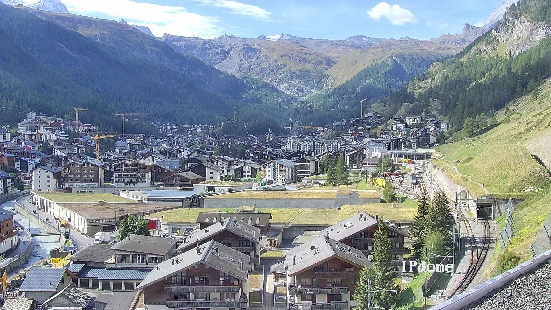 Archiv Foto Webcam Zermatt: Blick auf das Dorf