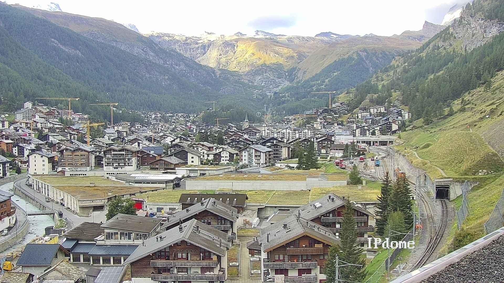 Archiv Foto Webcam Zermatt: Blick auf das Dorf