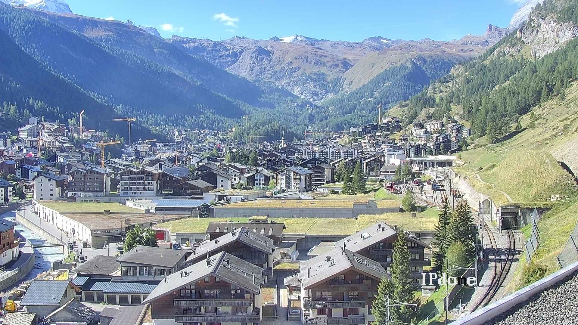 Archiv Foto Webcam Zermatt: Blick auf das Dorf