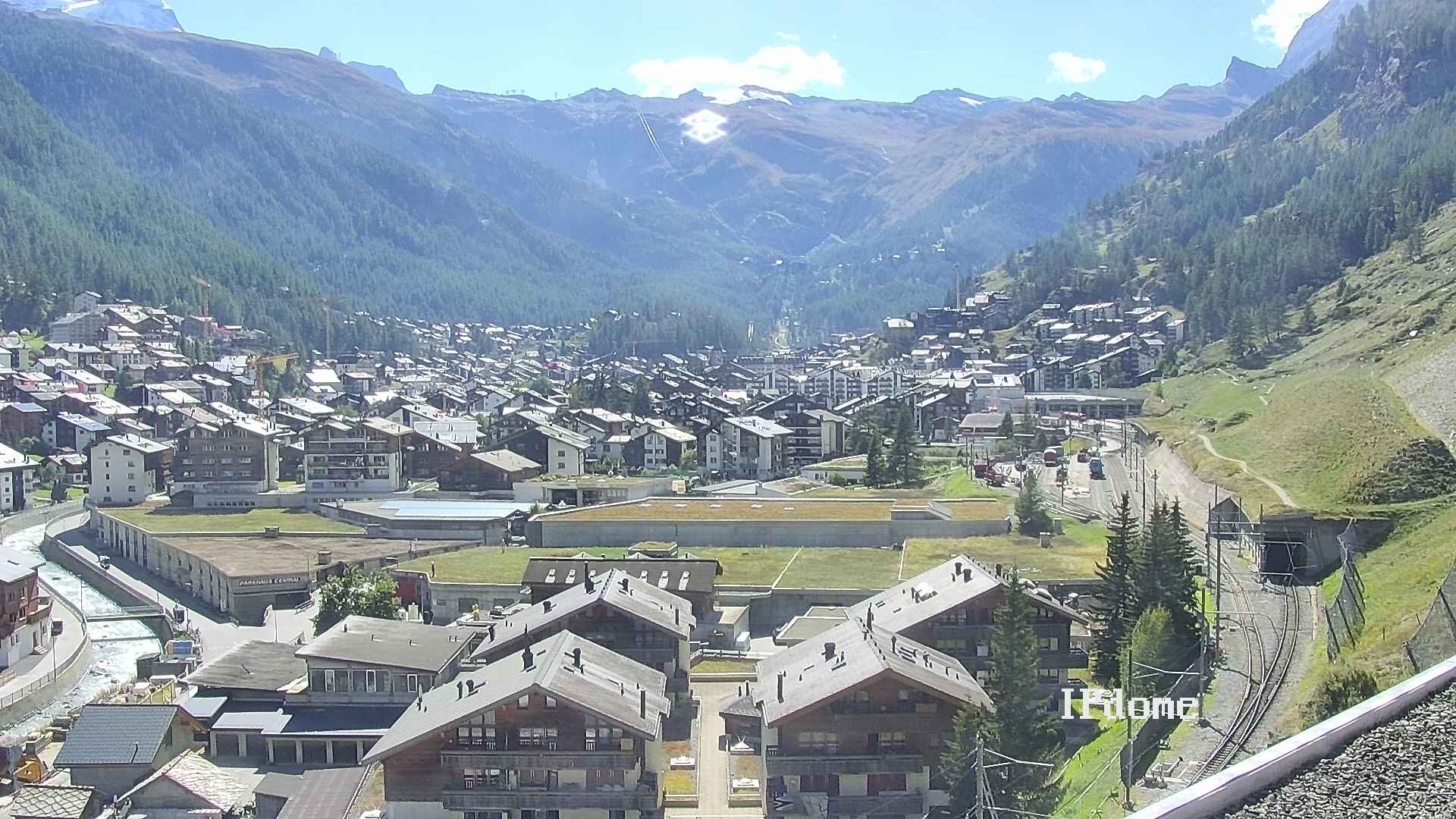 Archiv Foto Webcam Zermatt: Blick auf das Dorf